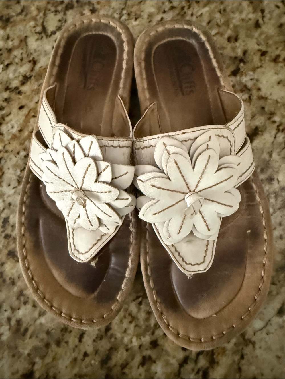 Cliffs by WHITE MOUNTAIN White Floral Leather Slide Sandals